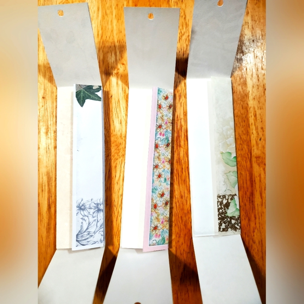 🙏 HAND CRAFTED Set of 3 yellow booklet with ribbon closure - Picture 4 of 10